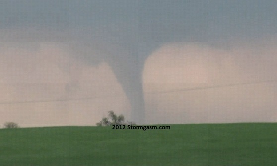 The tornado took on photogenic stovepipe appearance. The tornado took on photogenic stovepipe appearance.