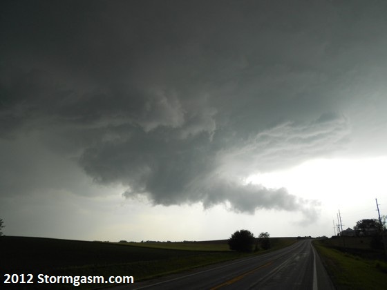 Wall cloud northeast of Seward, Nebraska. Wall cloud northeast of Seward, Nebraska.