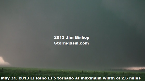 Looking southwest at the El Reno tornado at its maximum width (2.5 miles). This was the largest point during the tornado's life. It began contracting a bit after this moment. Looking southwest at the El Reno tornado at its maximum width (2.5 miles). This was the largest point during the tornado's life. It began contracting a bit after this moment.